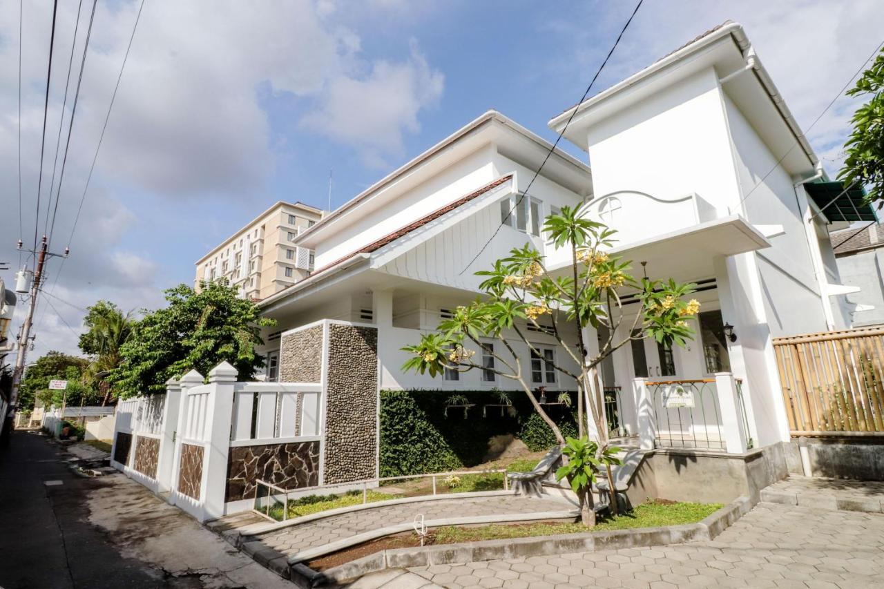 Palem Kipas Homestay Yogyakarta Ngoại thất bức ảnh